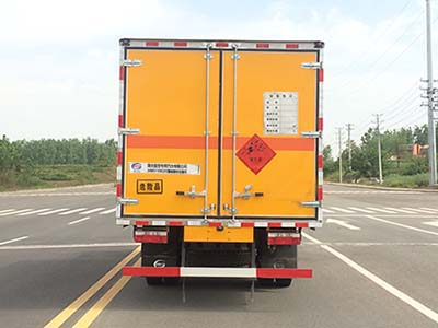 东风5米1（6.6吨）爆破器材车