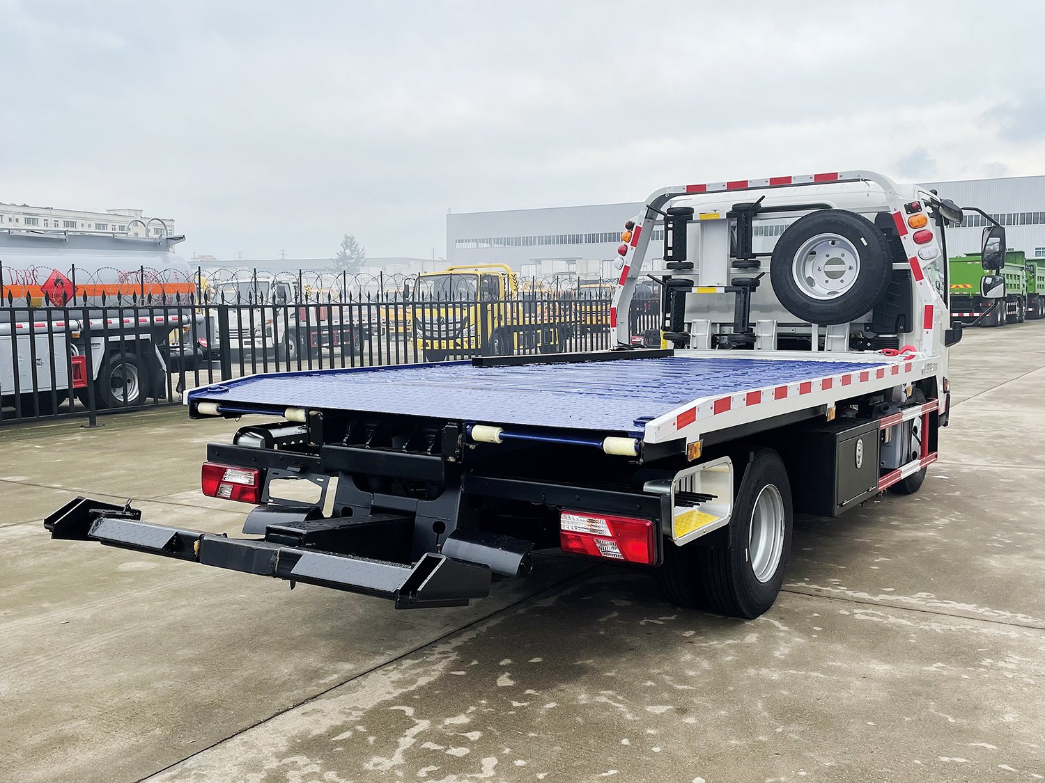 江铃凯运伸缩板清障车