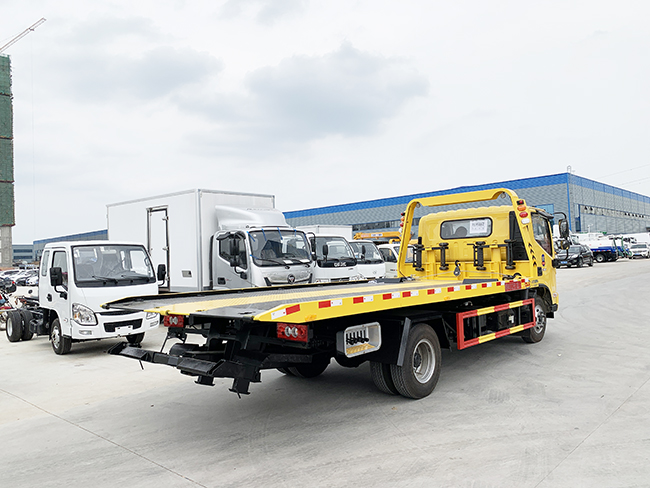 国六蓝牌欧马可一拖二清障车