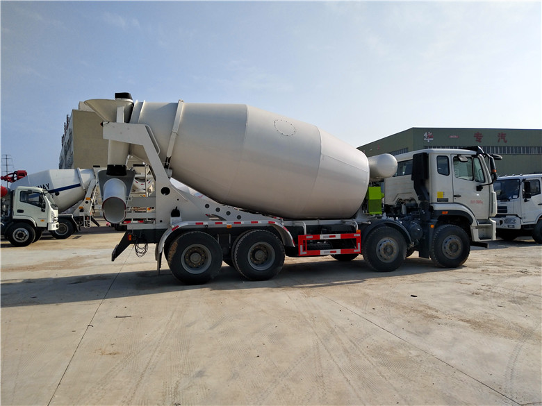 豪翰12方轻量化搅拌车