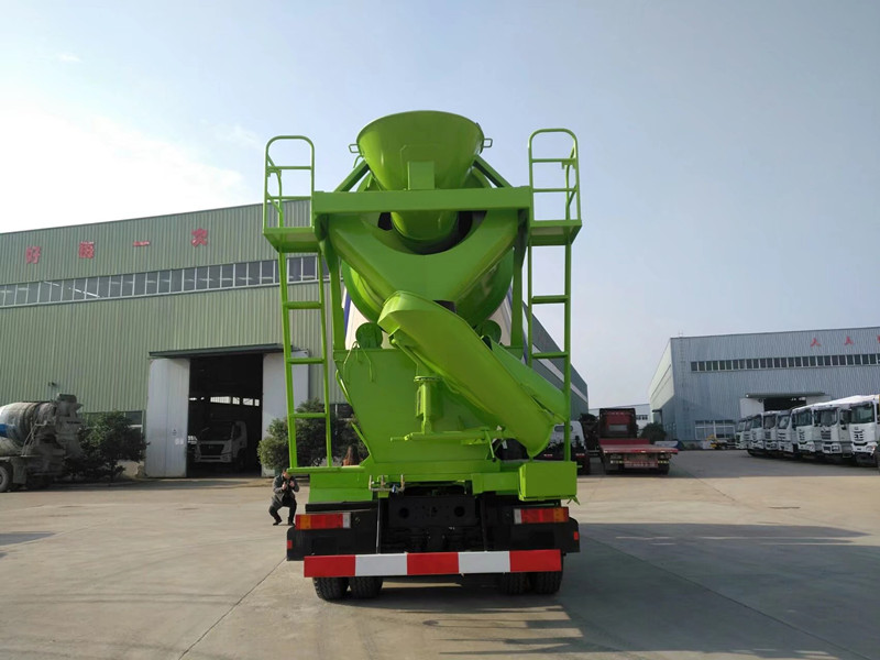 东风大力神12方搅拌车