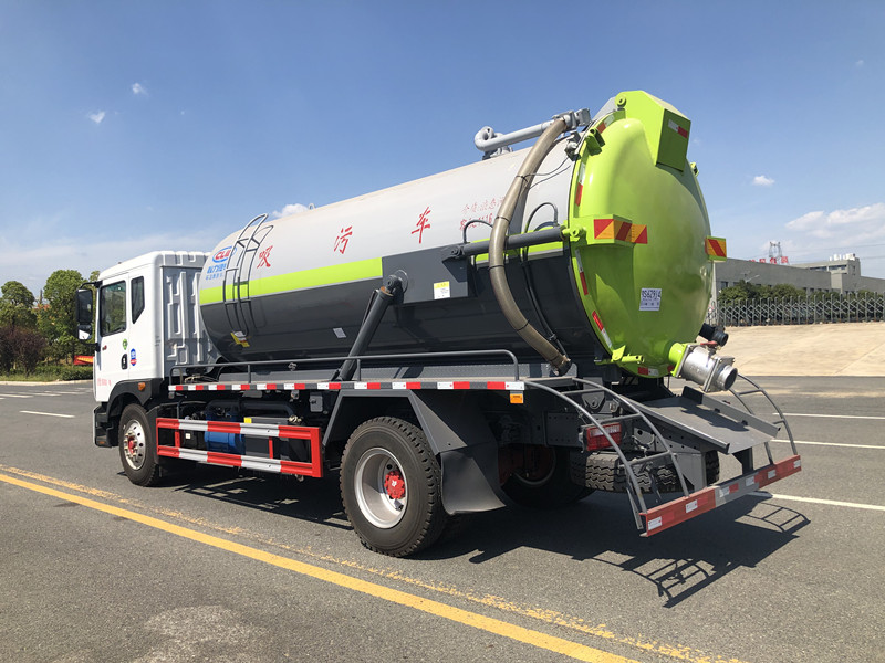 东风D9吸污车（国六）