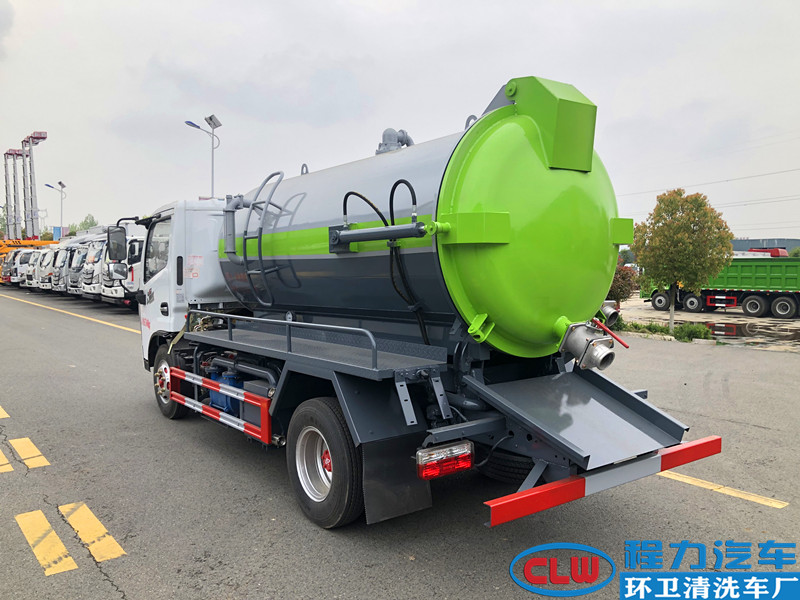 东风小多利卡吸污车（国六）