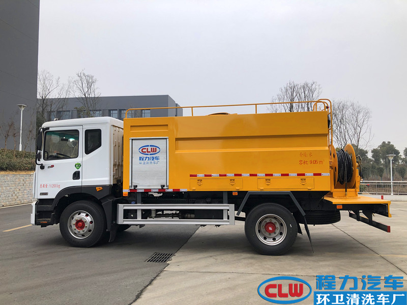 东风D9高压清洗车