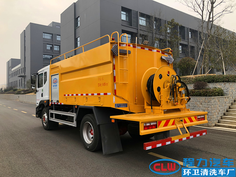 东风D9高压清洗车