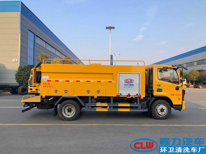 东风大多利卡高压清洗车