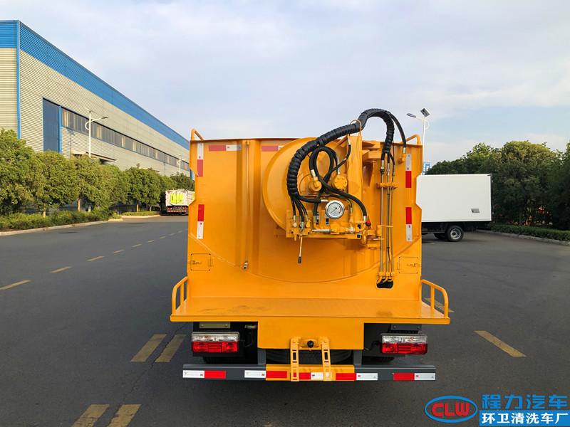 东风小多利卡高压清洗车