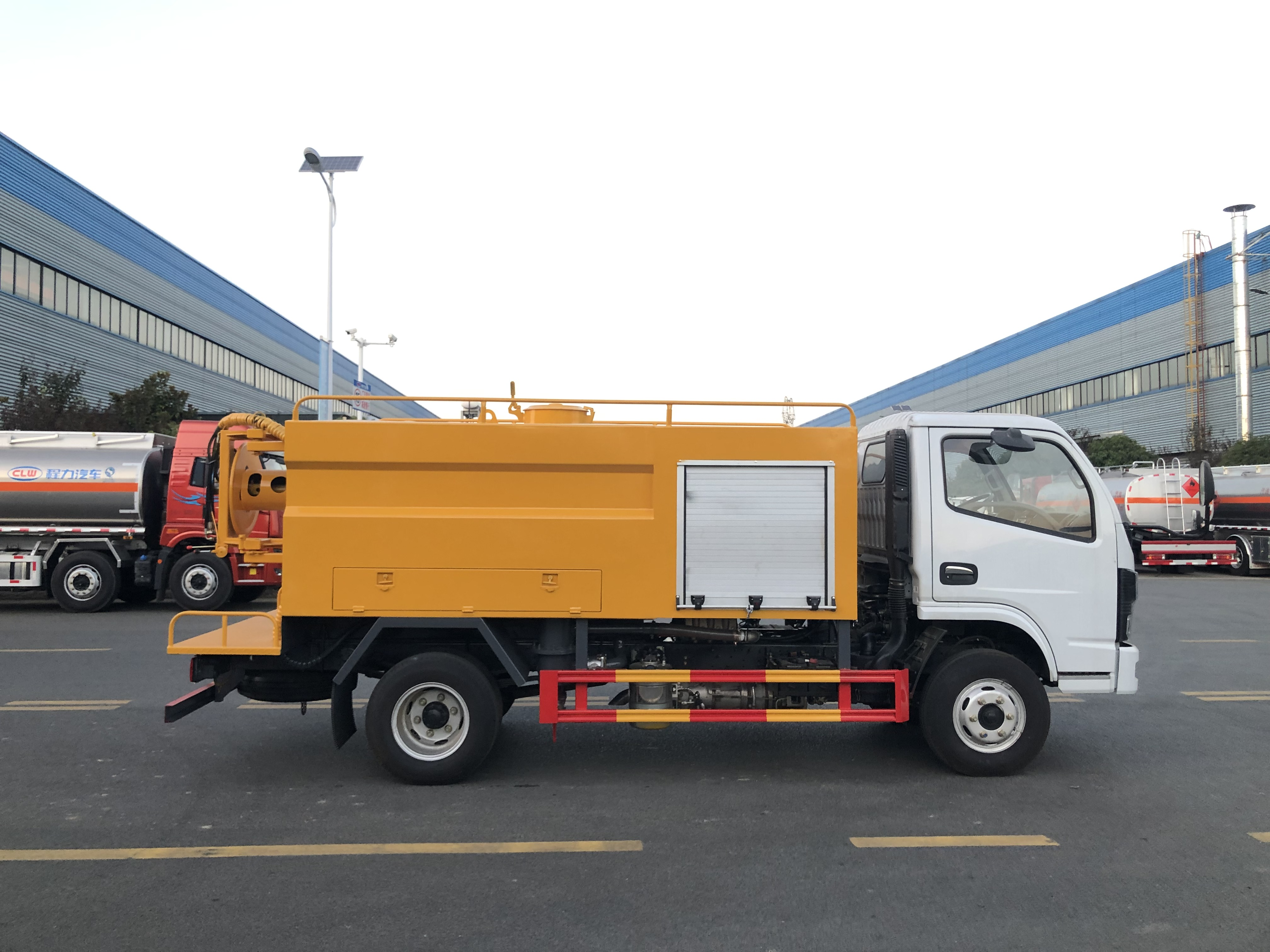 东风小多利卡高压清洗车锡柴（国六蓝牌）