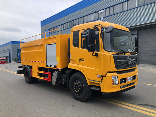 东风天锦清洗车（国六）