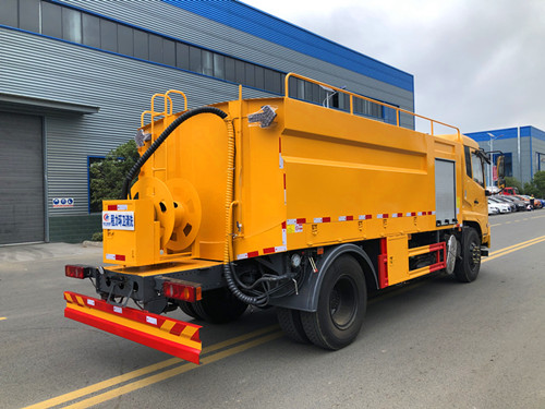 东风天锦清洗车（国六）