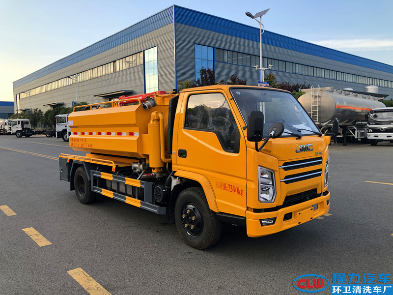 江铃顺达清洗吸污车（国六） - (水环泵)