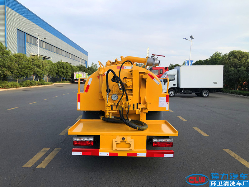 东风途逸清洗吸污车（国六）水泵