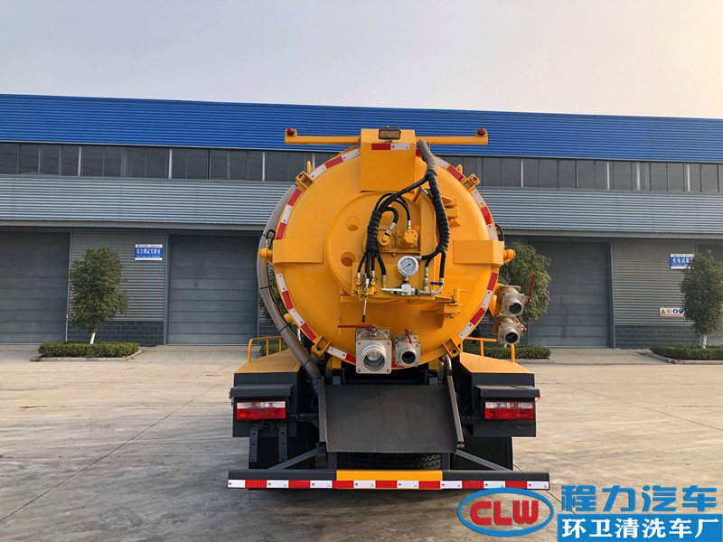 东风大多利卡清洗吸污车（一体罐）