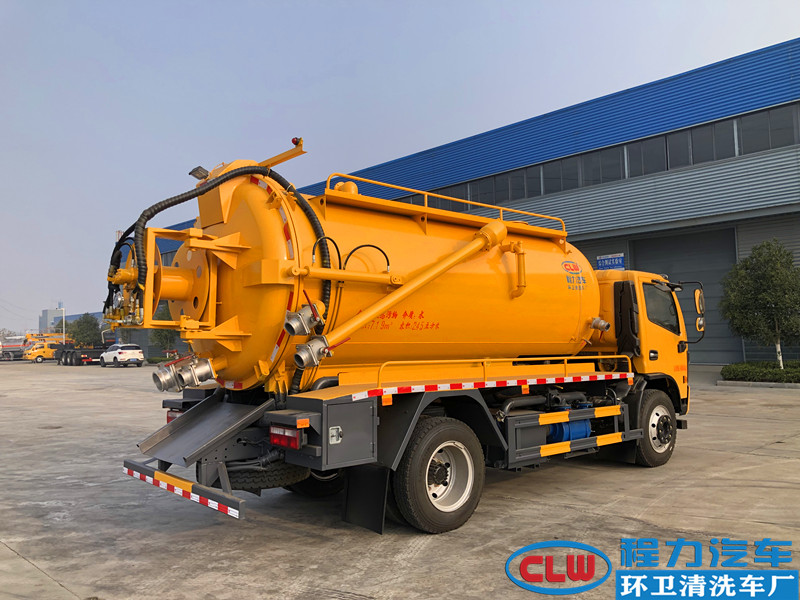 东风大多利卡清洗吸污车（一体罐）