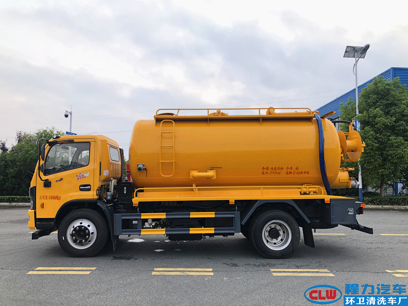 东风多利卡清洗吸污车（一体罐）