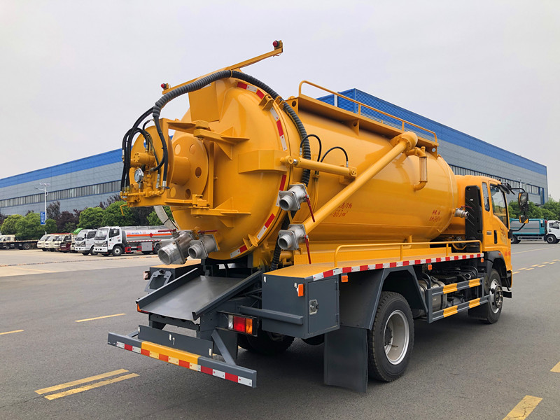 重汽豪曼清洗吸污车（一体罐）