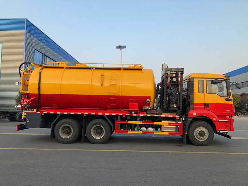 陕汽德龙后双桥清洗吸污车