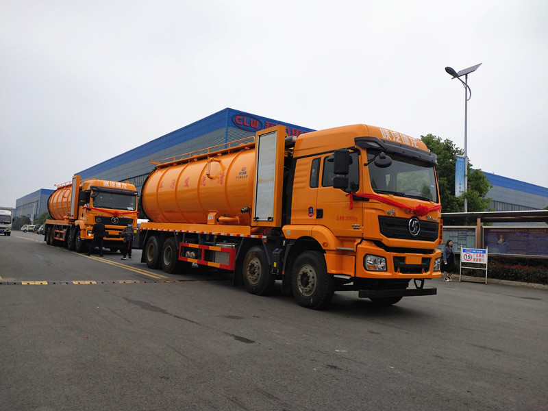 陕汽德龙前四后八清洗吸污车