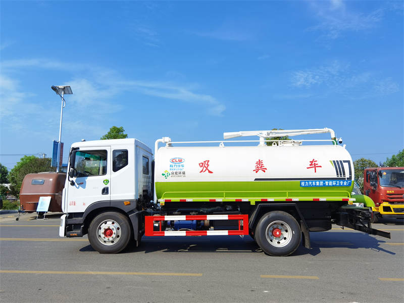 12.8方东风D9吸粪车（程力）